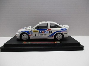 Burago 1/24 Scale Ford Escort RS Cosworth Rally #7 Mobile 1