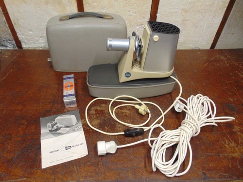 Vintage Leitz Wetzlar Vintage Slide Projector with 10cm 1:2.8 Lens & Hard Case