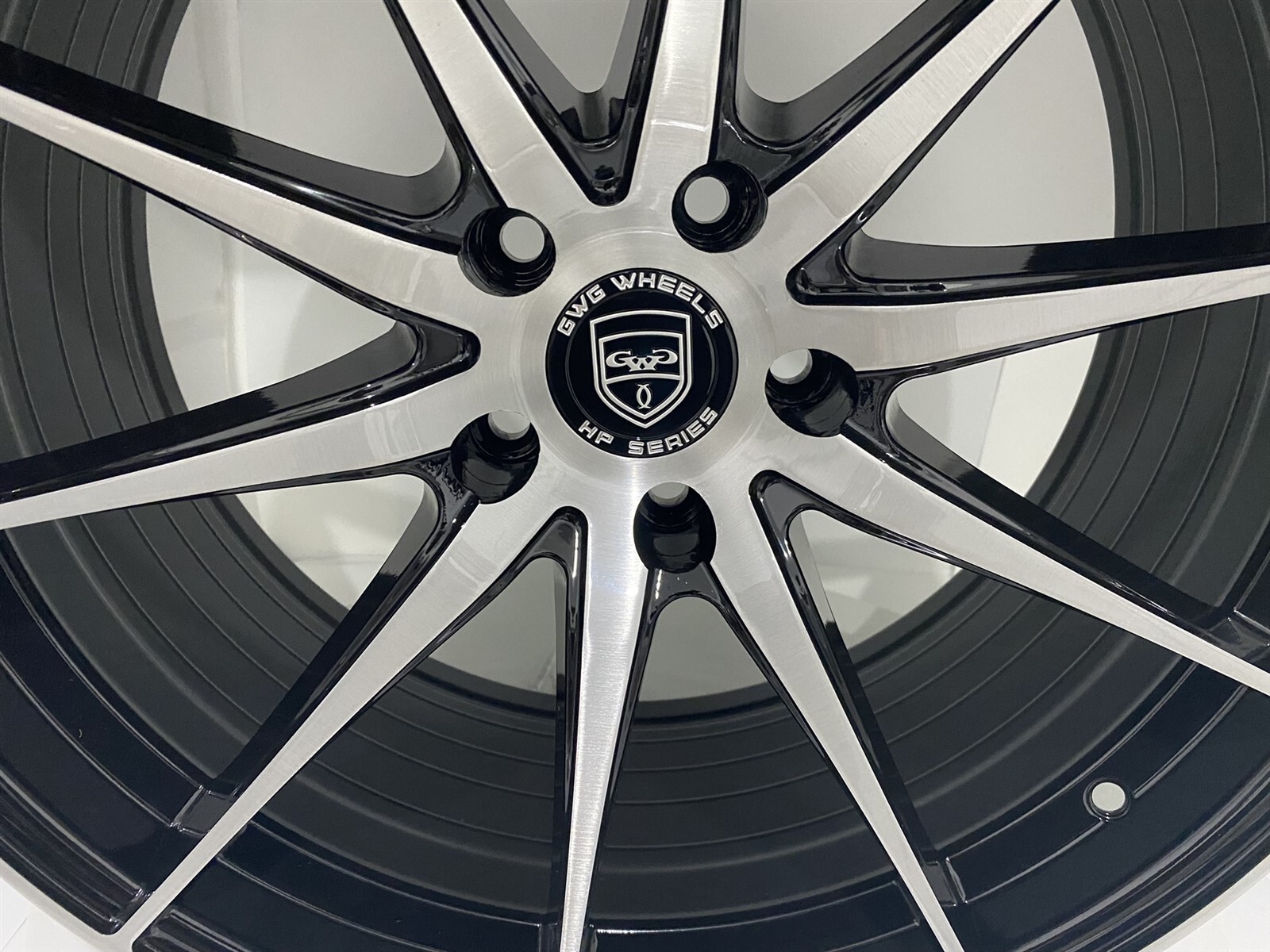 HP4 18 inch Black Rim fits AUDI R8 2008 - 2018
