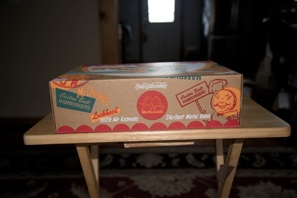 Banco de monedas fundidas a presión McDonald’s Lockheed 1929 Air Express 1996 vintage con orig. Caja Foto 3 de 4
