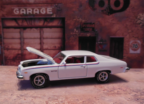 1974 74 Pontiac GTO RARE White1/64 Collectible Diorama Diecast Premium Model Car