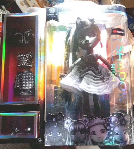 Shadow High Series 1 Shanelle Onyx Rainbow High Fashion Doll NEW 