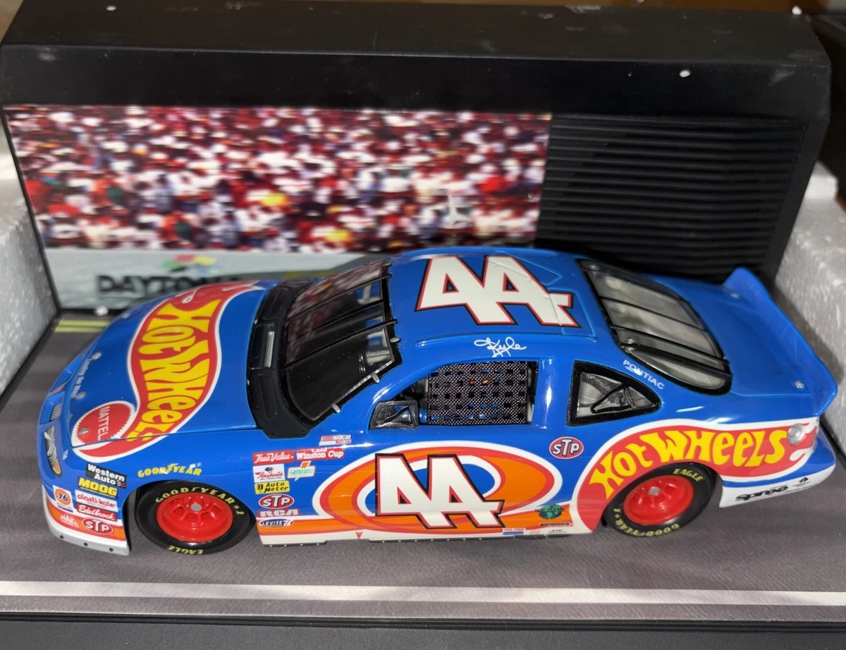 Hot Wheels 1:24 Diecast NASCAR Racecars for sale | eBay