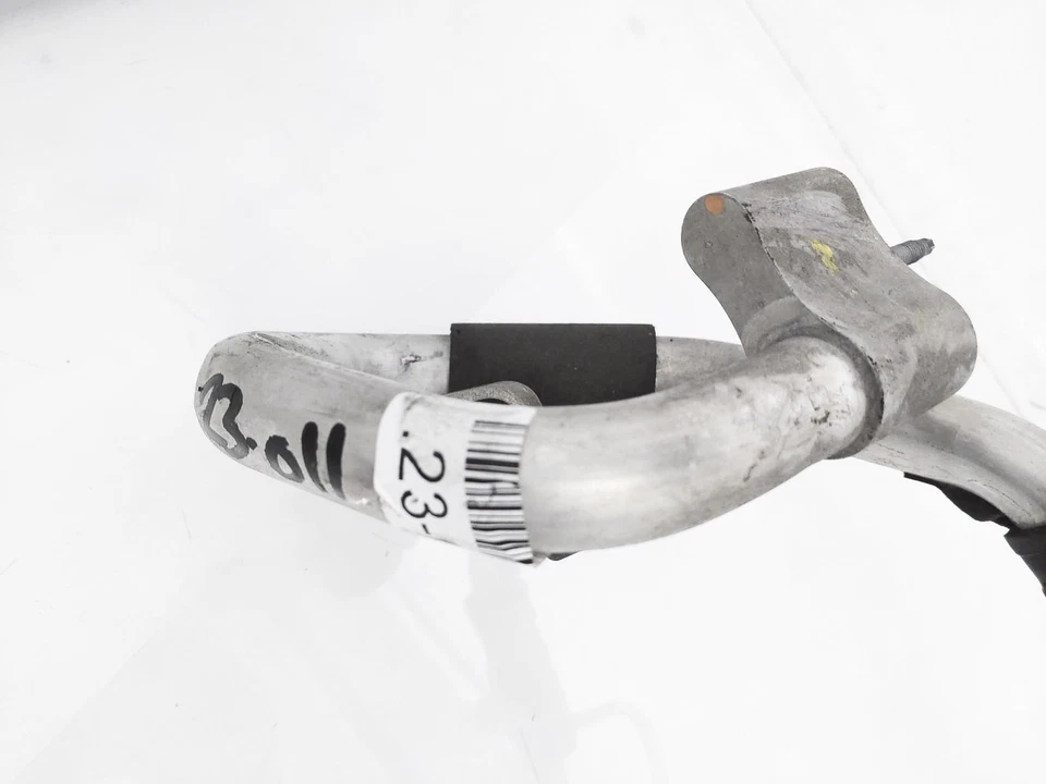 Mercedes-Benz C300 2016 2,0 L aire acondicionado manguera de succión y tubería de tubo 205-830-16-00 Foto 3 de 4