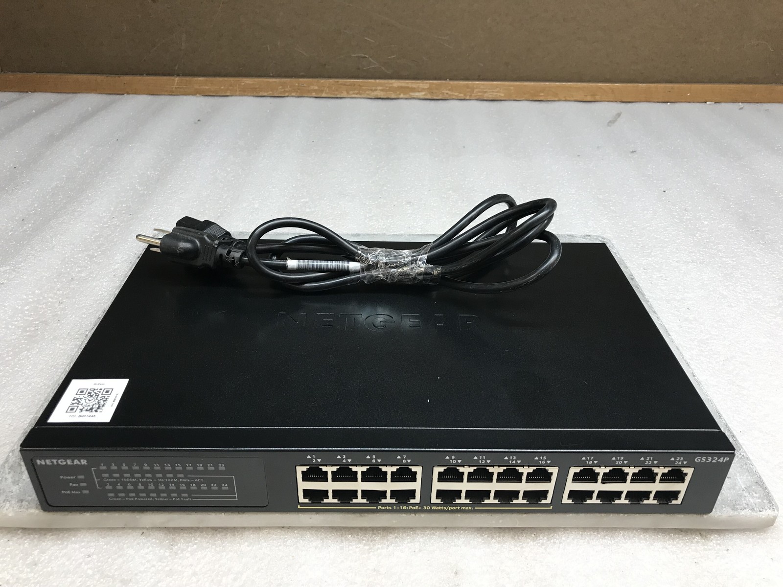 Netgear GS324P 24-Port Gigabit Ethernet Unmanaged PoE+ Switc