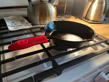 Red Silicone Hot Handle Holder 3 Inch Heat Resistant Grip Cover for Skillets NEW