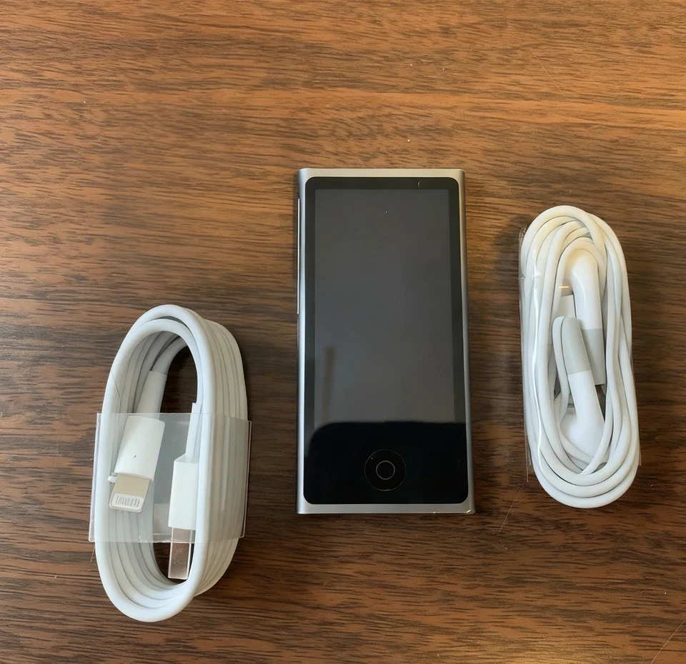 🎁🎁Apple iPod Nano 7th Generation 16GB All Colors Vintage MP3 Players🎁🎁 - Image 4 of 4