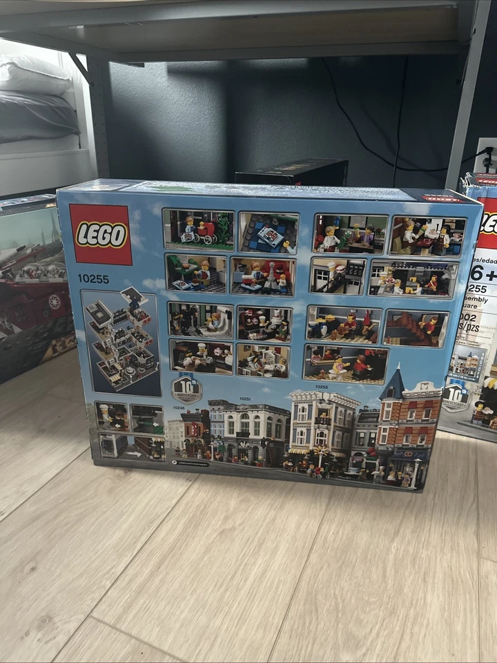 LEGO CREATOR: Cuadrado de montaje (10255) Foto 2 de 4