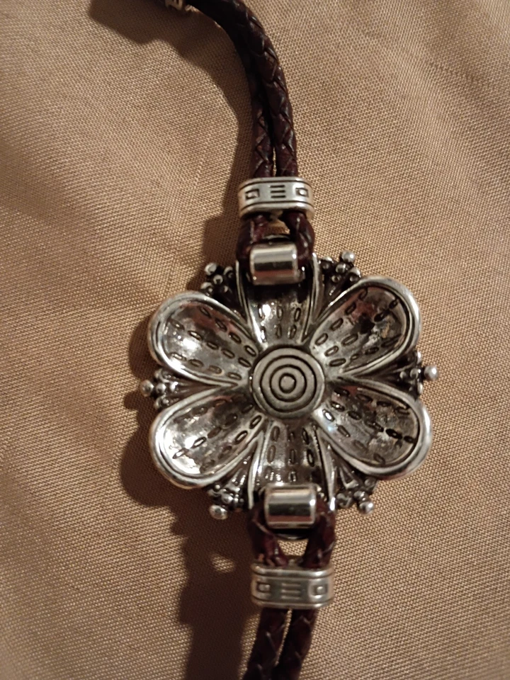 Брайтон сафари винтажный РЕДКИЙ цветок коричневый плетеный кожаный браслет - Изображение 3 из 4