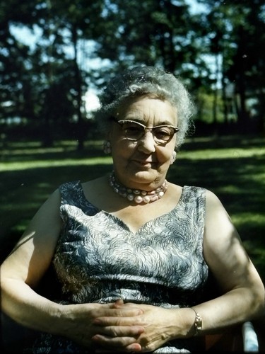8 Slides 35mm MCM Grandma Grandpa Family Photoshoot 1961 Kodachrome Vintage - Picture 2 of 6