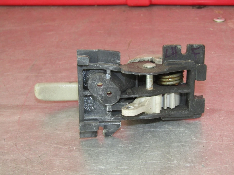 1992-1997 Ford Crown Victoria 4,6 л оригинальная внутренняя ручка со стороны водителя 93 94 95 96 - Изображение 3 из 3