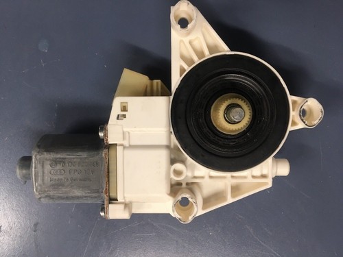 2008-2014 Mercedes C300 C350 Front Left Window Motor OEM A2048200142 - Picture 5 of 8