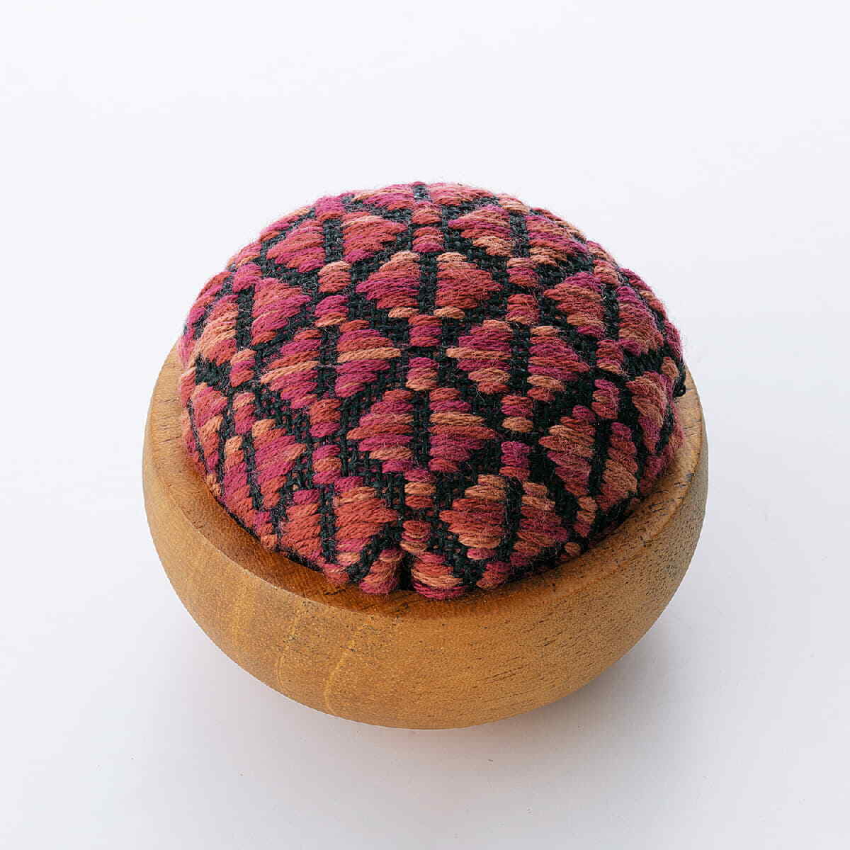 Olympus counted Kogin stitch kit ""Woden Bowl Pin Cusion Cateye"", 6,5x5cm, Origin