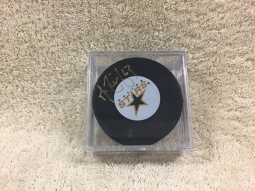 Autographed By Mike Ribeiro #63 SIGNED Dallas Stars PUCK With Case NHL - Picture 5 of 5