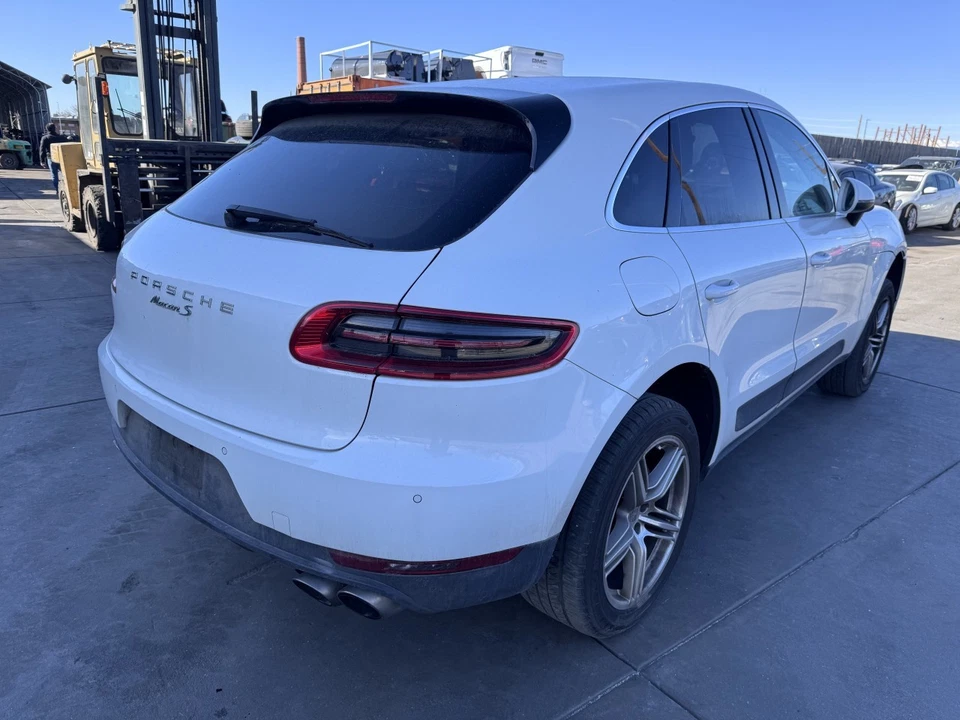 Luz de parachoques de esquina/estacionamiento para pasajeros montada para 15-18 PORSCHE MACAN 630293 Foto 4 de 4