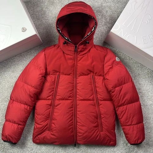 Moncler Montclar Puffer Coat Taglia 3 (M) Ottime condizioni Prezzo consigliato £1465