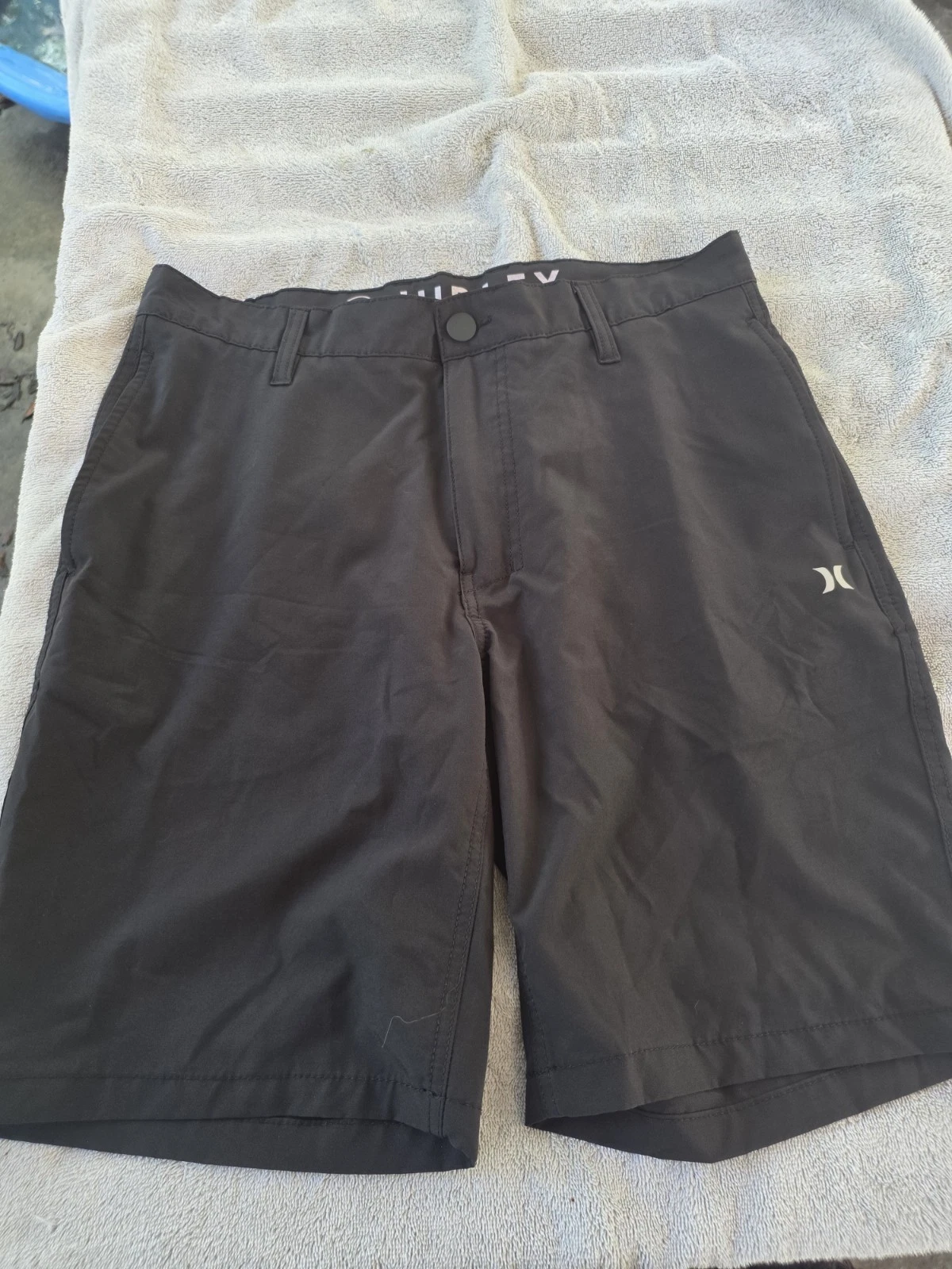 Hurley Shorts Mens 32 Black Microfiber Chino Flat Front 9 Inseam Quick Dry