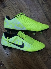 Nike Phantom Venom Elite SG Pro ACC Green Pro issued soccer cleats