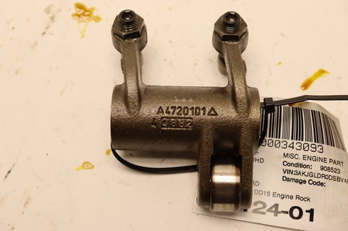 2008-2017 FREIGHTLINER CASCADIA 125 DETROIT DIESEL DD15 ENGINE ROCKER ARM OEM