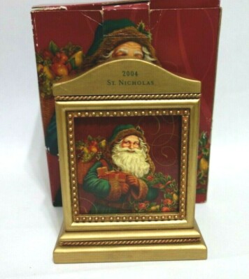 Hallmark 2004 St. Nicholas Portrait Music Box Deck the Halls Wind Up