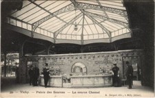 Old postcard Vichy Palais des Sources, La source Chomel (1157500)