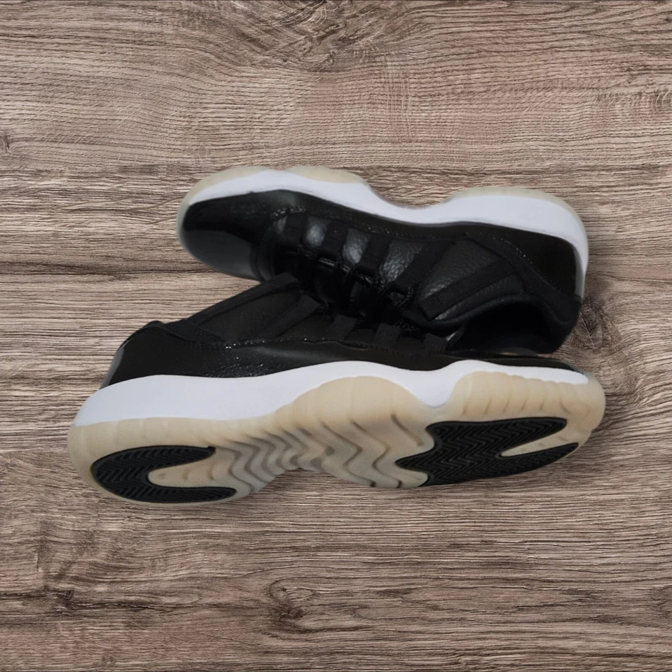 NIKE AIR JORDAN Retro 11 LOW GS 72-10 BLACK Red 528896-001 SIZE 7Y WMNS 8.5 BRED - Image 4 of 4