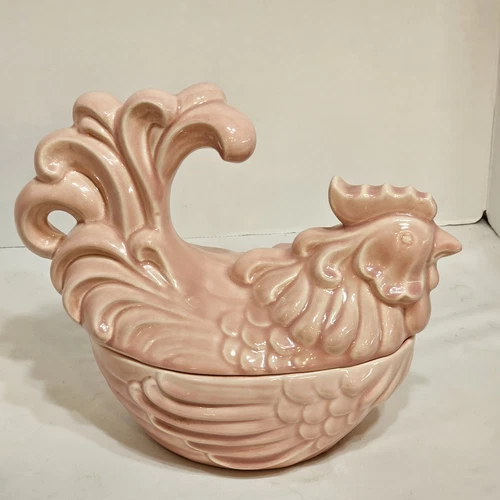 Red Wing USA Pottery Light Pink Poppytrail Small Rooster Casserole Dish
