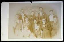 Large Family Photo 12 People w young Kid - Cabinet Card Photo 152