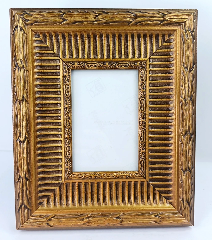 Коренастая прямоугольная золотая фоторамка в тропическую полоску 10x12 для фотографии 4x6 ЧИТАЙТЕ - Изображение 2 из 4