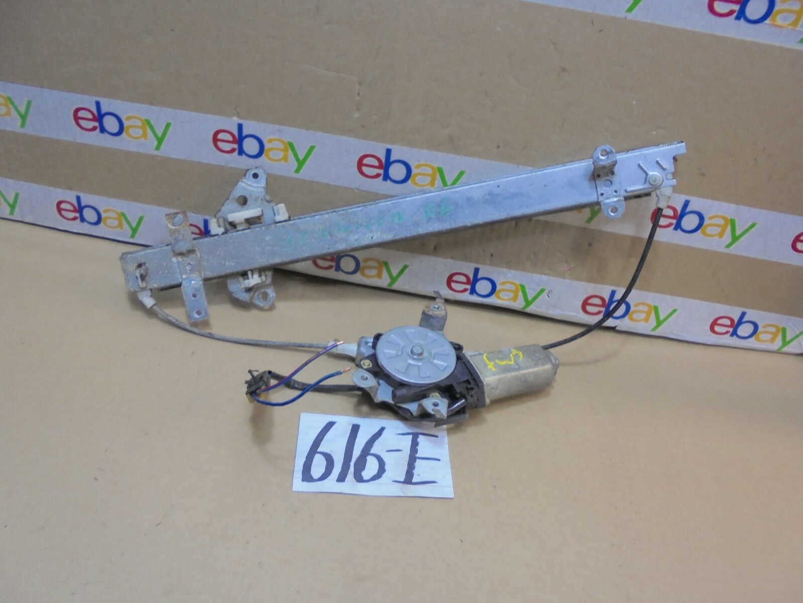 95 96 97 98 99 Nissan Maxima Front Driver Side Window Regulator W/ Motor #616-E