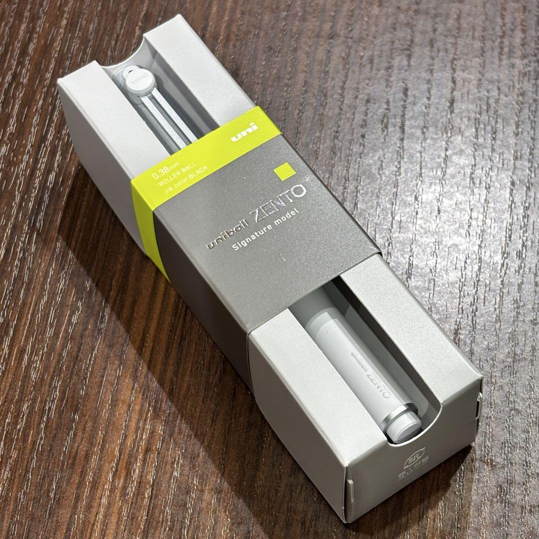 Mitsubishi Pencil uniball ZENTO Signature model Silver 0.38mm UB