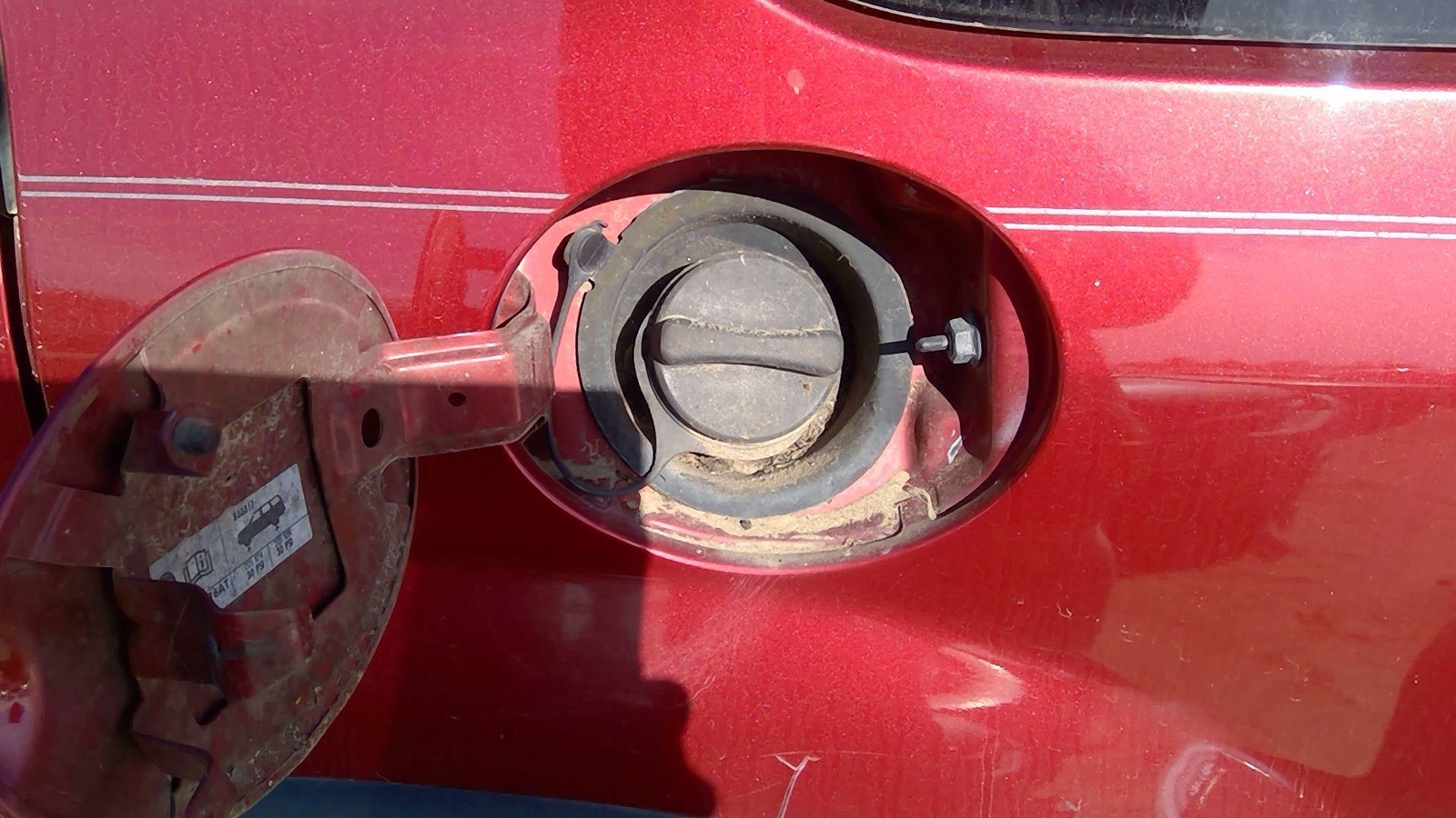 01 02 03 Ford Escape Fuel Filler Neck Assembly With Gas Cap Oem eBay