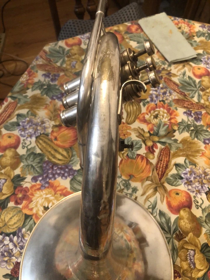 C.G. Melofón Conn “Friendship” en F Foto 3 de 4