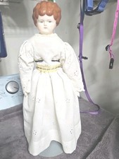 Pre-Owned Vintage Porcelain China Head Doll RL77 with Doll Stand