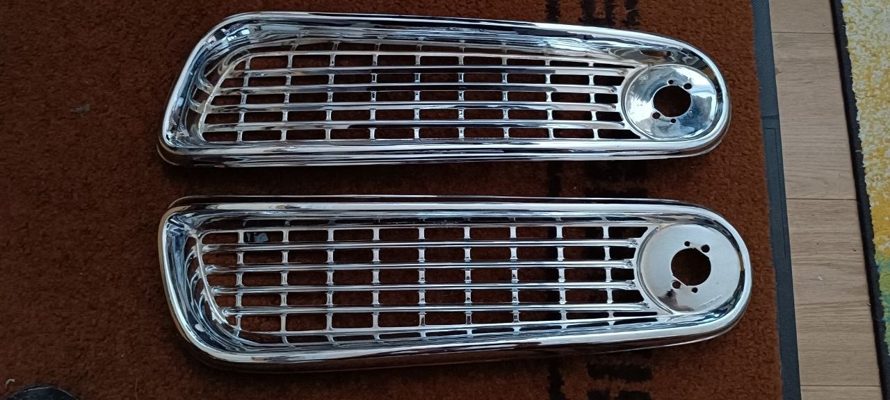 Pair of original Front Grills - 1960's Alfa Romeo Giulietta Sprint 750/101 Coupe