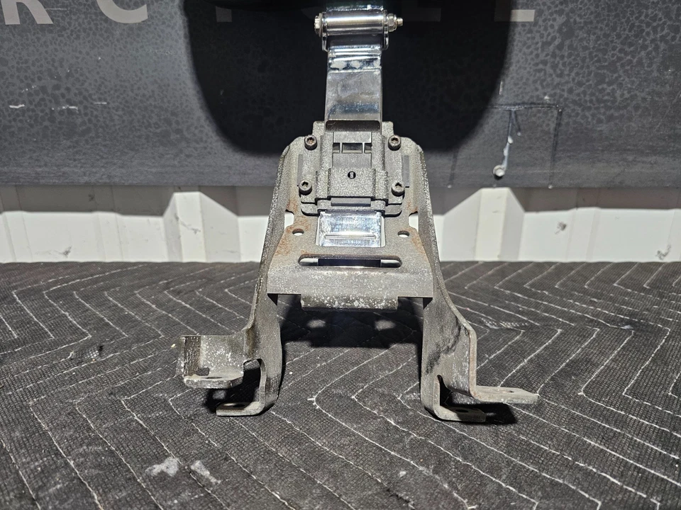 Indian Motorcycle Respaldo Pilotos Cuero Negro Con Montaje 2879542-02 2879543 Foto 4 de 4