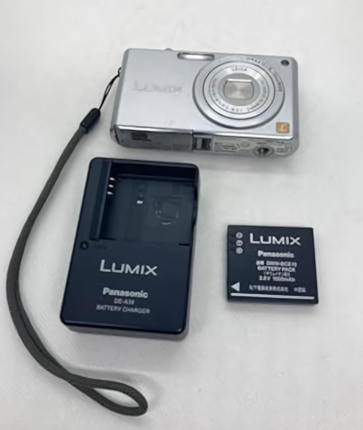 Panasonic Lumix DMC-FX33 Silver 8.1MP 3.6xZoom Compact Digital