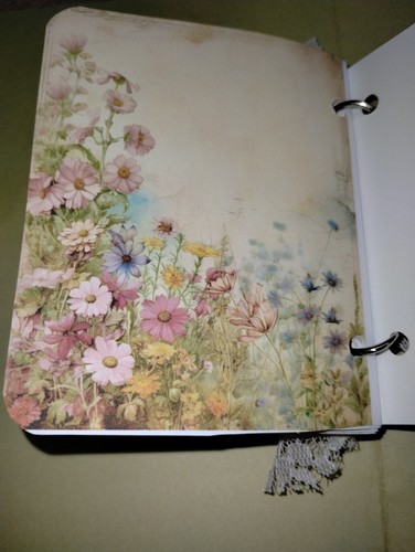 Daisy Small Pocket Size Blank Journal Scrapbook USA - Picture 8 of 9