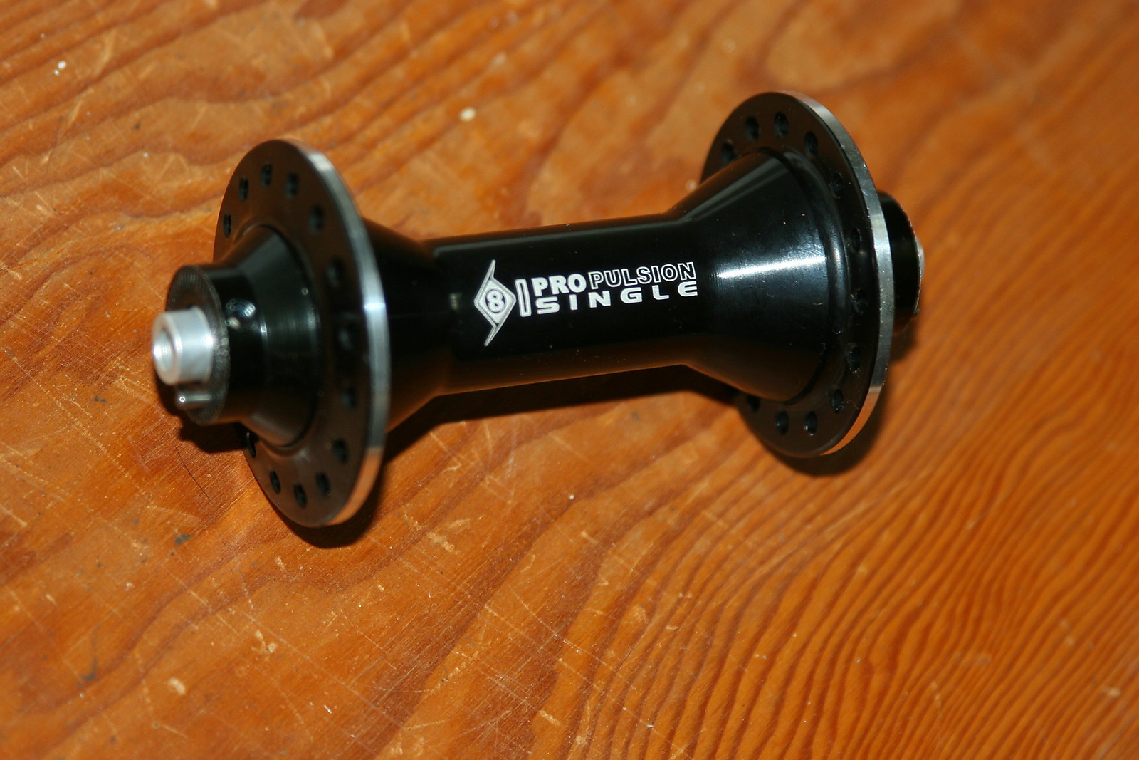 Moyeu Avant Origin8 ProPulsion 32 Trous - Serrage Rapide Ou Boulonné - Noir - Pour Vélo