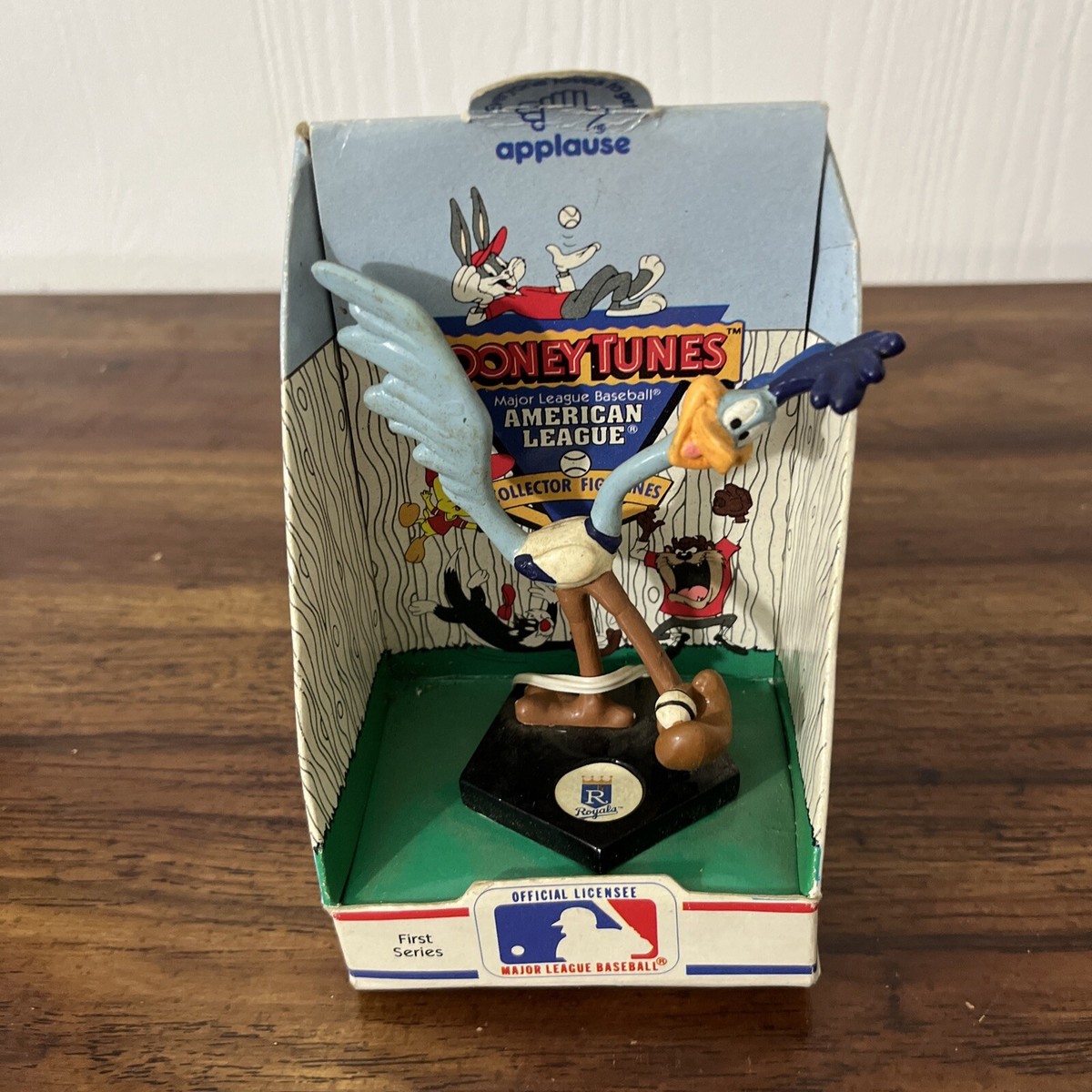 Looney Tunes Road Runner Royals MLB National League 1990