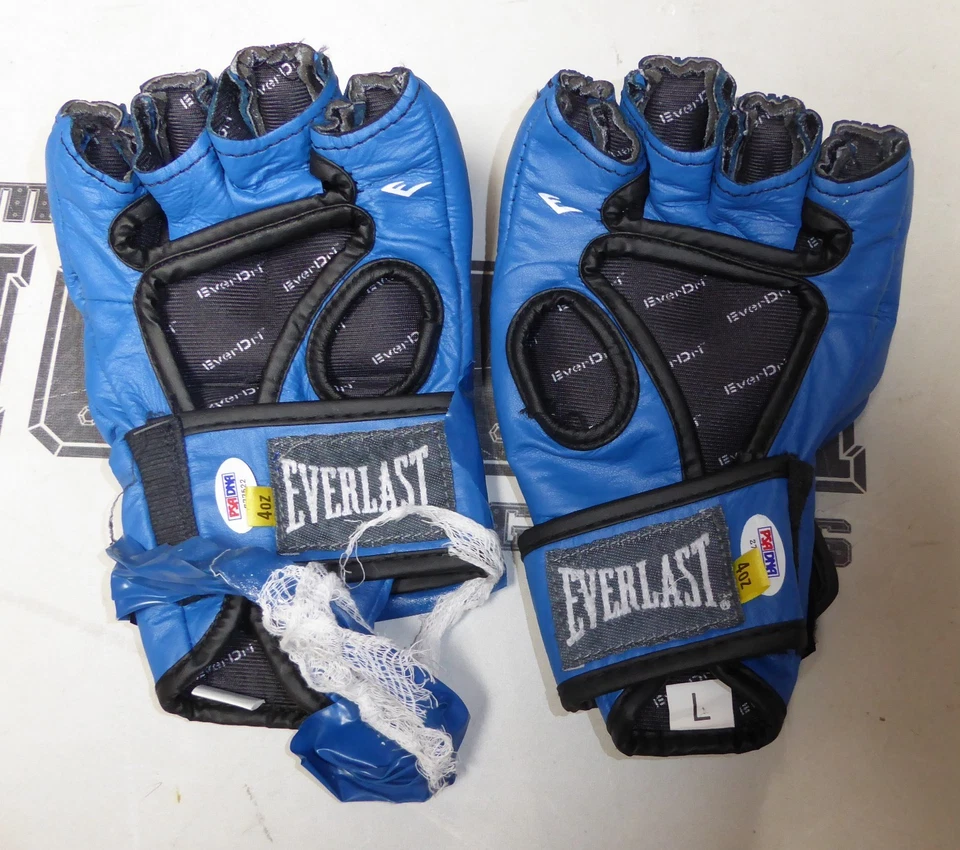 Kendall Grove 2x Signed Bellator 137 Fight Worn Used Gloves PSA/DNA COA UFC Auto - Image 2 of 4