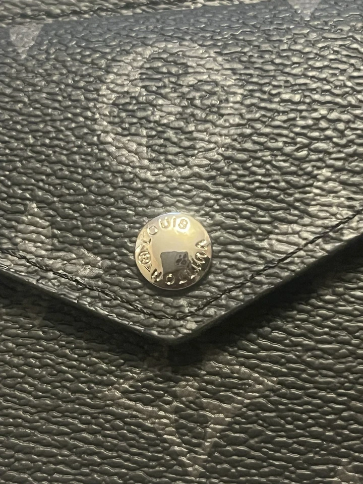 Cartera de Diseñador Lujo Diseño Negro Estampado Plata Cremallera Negra y Plateada Foto 2 de 4