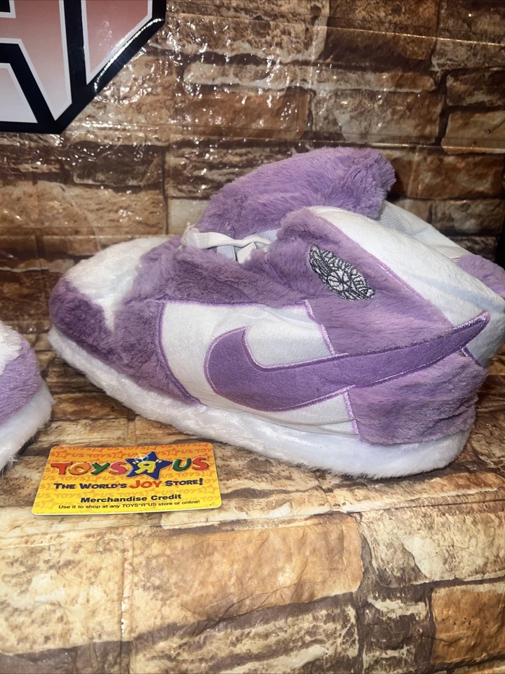 Zapatillas Fury Púrpura Jordan 1 Unisex Adultos/Niños Hombres 11 Mujeres’s 9 Nuevas sin Caja Foto 3 de 4