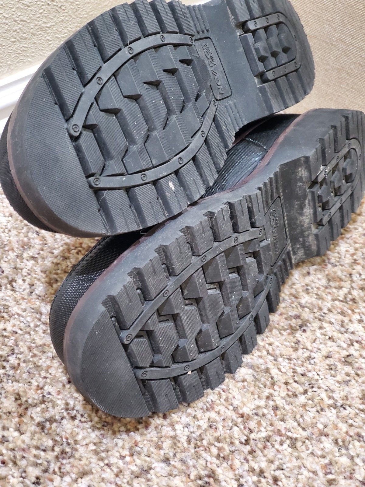 Nevados Work Boots Men’s Size 9.5 Slip-On ASTM F2413-18 Safety Toe Durable Sole