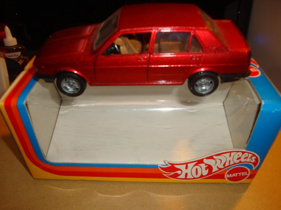 MODELLINO HOT WHEELS MATTEL ALFA ROMEO GIULIETTA SCALA 1:25 NUOVO - Immagine 3 di 4