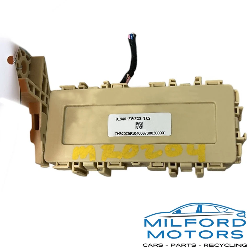 Caja de fusibles usada cabina compatible con Hyundai Sonata GLS 2004/LX 2,7 L Foto 2 de 4