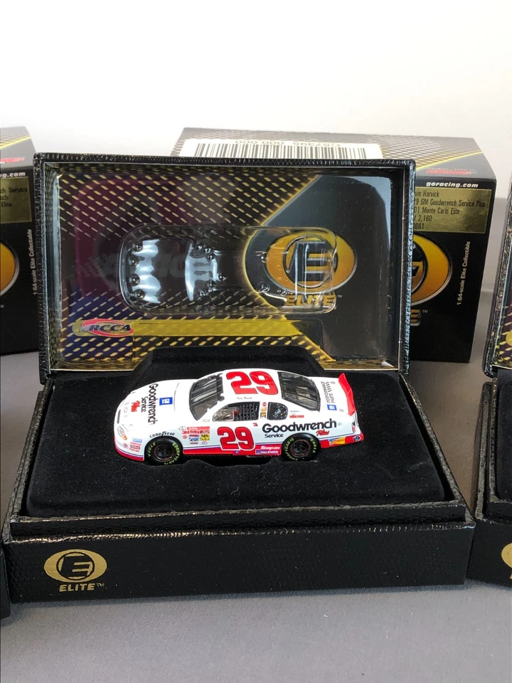 5 RCCA ELITE 1:64 Diecast Kevin Harvick #29 Goodwrench Looney Tunes Sylvania + Foto 4 de 4