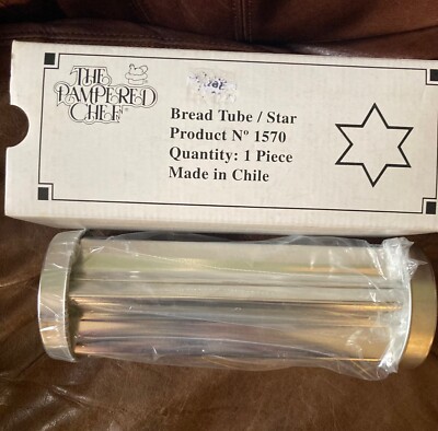 Pampered Chef STAR #1570 Bread Tube Star still in plastic 