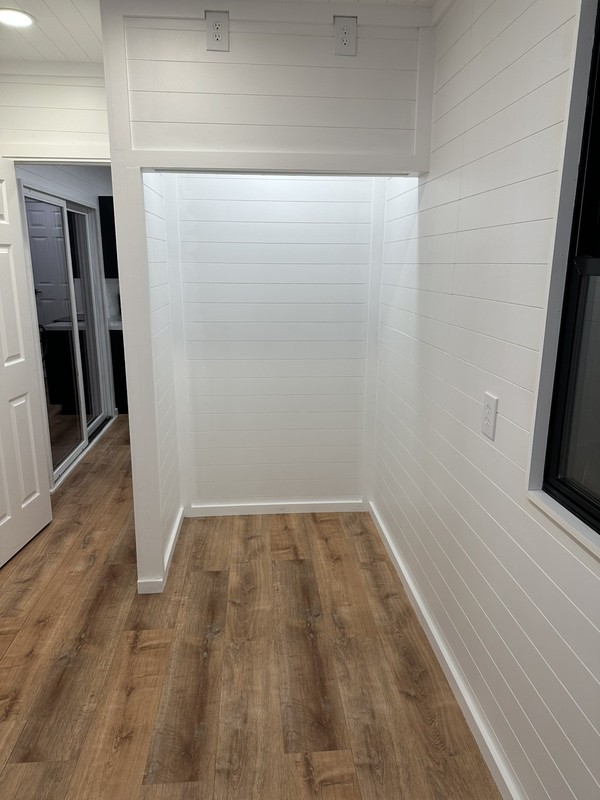Shipping Container Home, Tiny home, ABnB Rental, All Appliances Included, - thumbnail 8