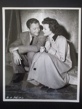 BARBARA HALE ROBERT YOUNG Original CANDID Studio Set Vintage 1946 LIPPMAN Photo